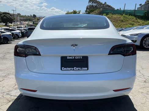 Used 2023 Tesla Model 3 Standard Range image 4