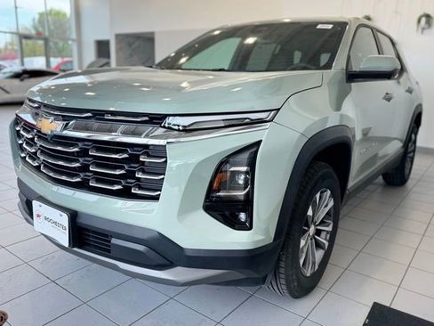 New 2026 Chevrolet Equinox LT w/ Convenience Package II AWD/4WD image 34