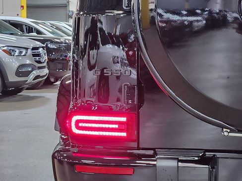 Used 2023 Mercedes-Benz G 550 image 18