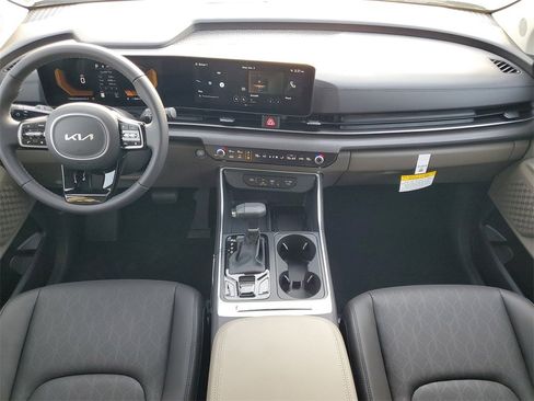 New 2026 Kia Carnival EX image 25