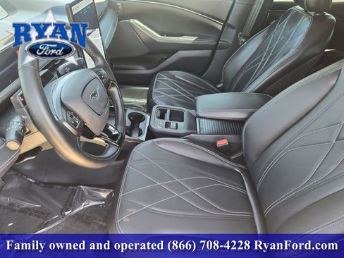 Certified 2025 Ford Mustang Mach-E Select RWD image 8