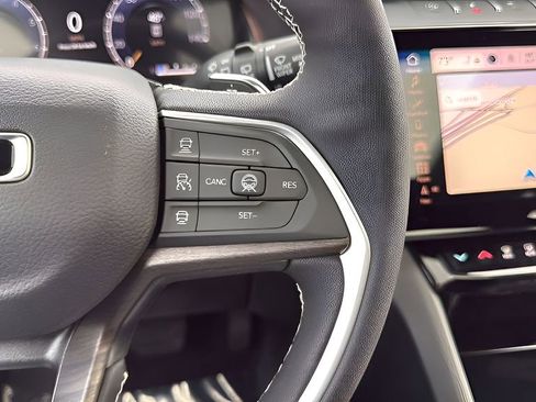 New 2026 Jeep Grand Cherokee Limited image 17