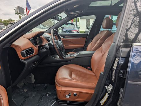 Used 2022 Maserati Levante Modena image 10