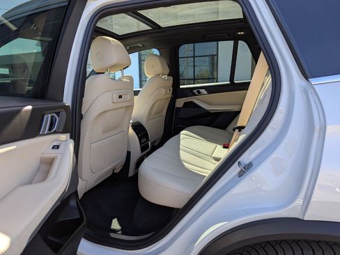 Used 2019 BMW X5 xDrive40i w/ Premium Package 2 AWD/4WD image 38