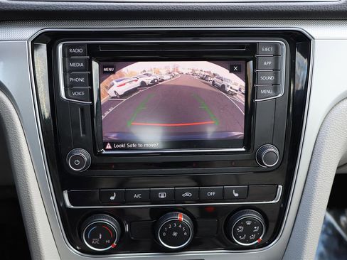 Used 2019 Volkswagen Passat 2.0T Wolfsburg image 20