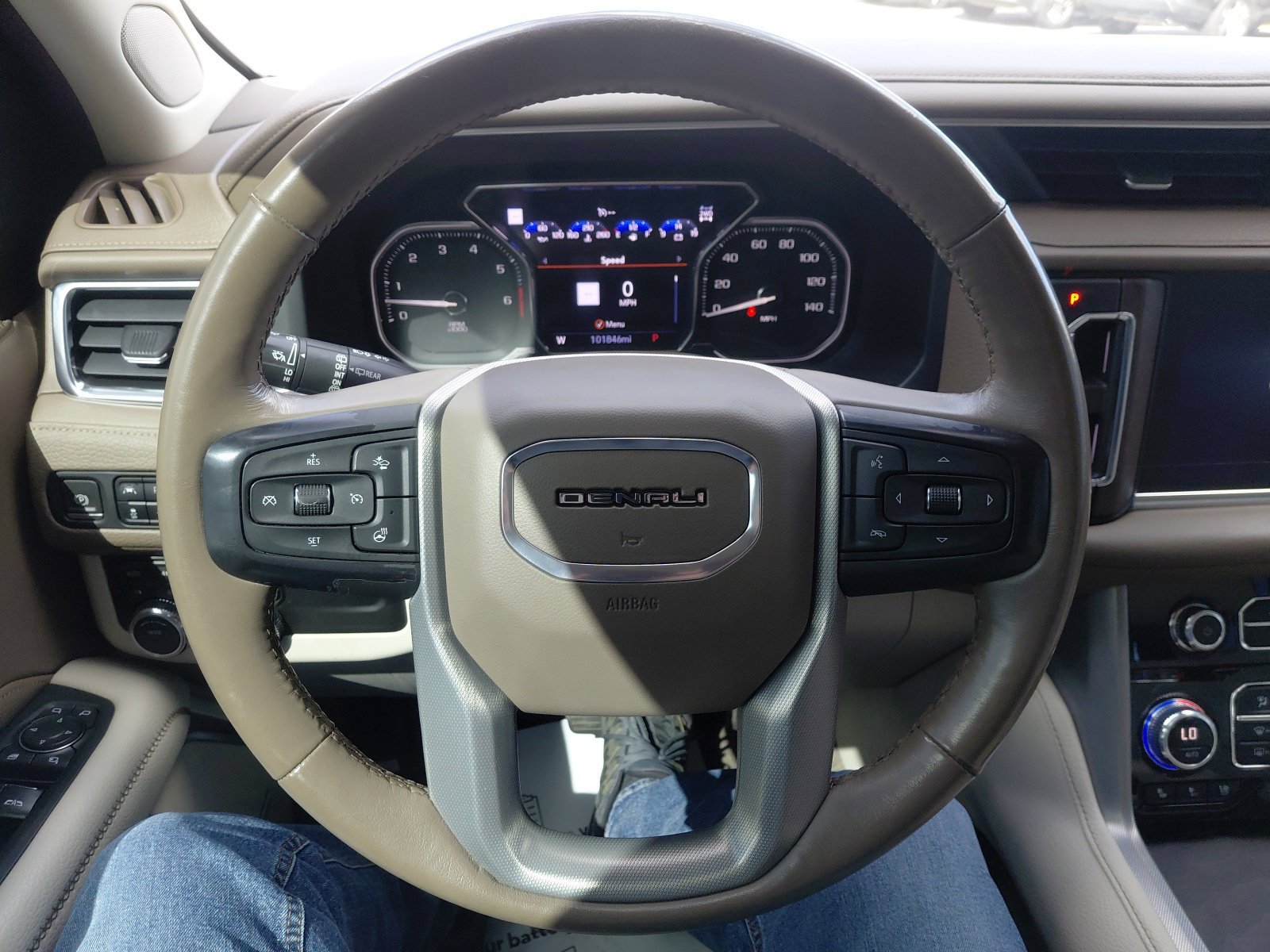 Used 2021 GMC Yukon Denali AWD/4WD image 38