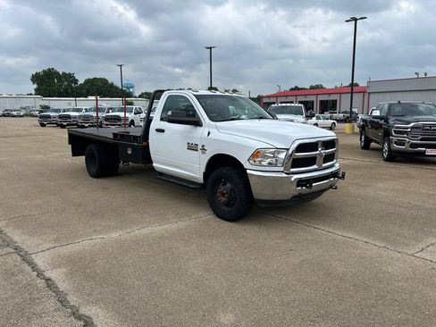 Used 2018 RAM 3500 Tradesman w/ Chrome Appearance Group AWD/4WD image 5