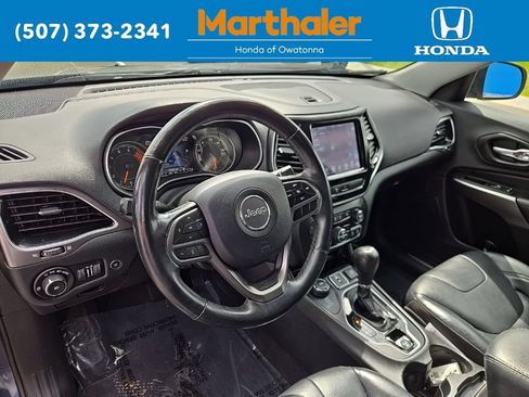 Used 2020 Jeep Cherokee Limited AWD/4WD image 11