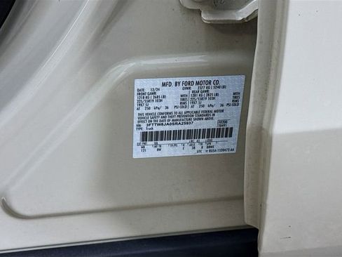 Used 2025 Ford Maverick XLT w/ Black Appearance Package image 28