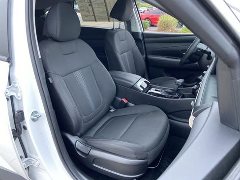 Used 2025 Hyundai Tucson SEL FWD image 20