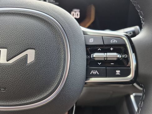 New 2026 Kia Carnival EX FWD image 19