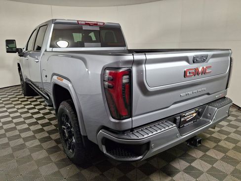Used 2024 GMC Sierra 2500 AT4 w/ AT4 Premium Plus Package image 3