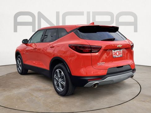 Used 2025 Chevrolet Blazer LT FWD image 12
