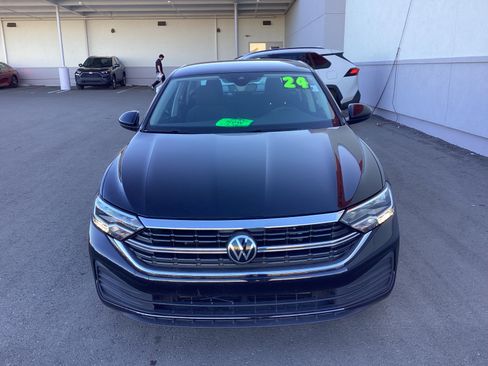 Used 2024 Volkswagen Jetta S image 3