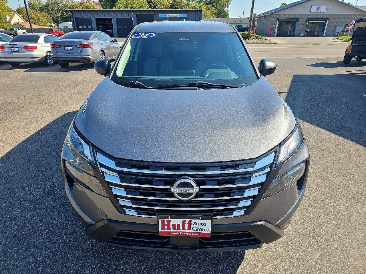 Used 2024 Nissan Rogue S AWD/4WD image 9