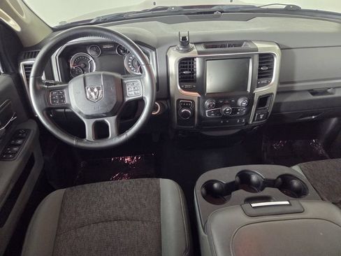 Used 2017 RAM 1500 Big Horn RWD image 25
