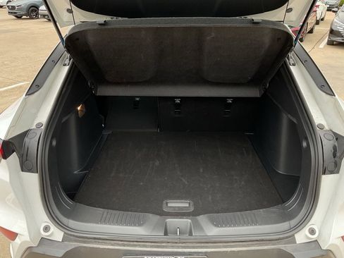 Used 2025 Buick Envista Preferred image 17