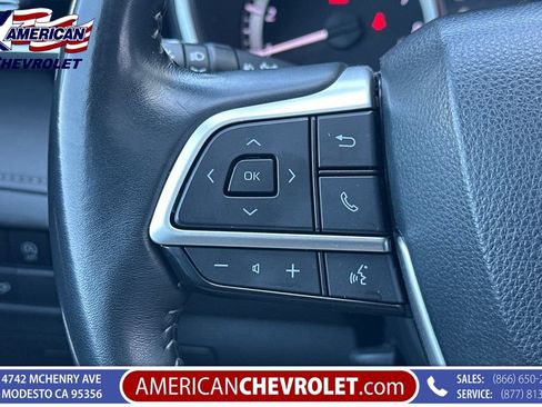 Used 2023 Toyota Highlander XLE FWD image 32