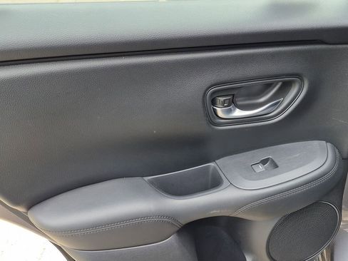 Used 2025 Honda HR-V LX image 24