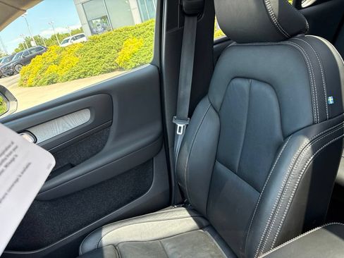 Certified 2023 Volvo XC40 B5 Plus w/ Driver Assist Package AWD/4WD image 27