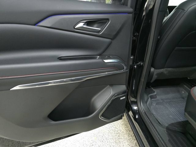 Used 2026 Chevrolet Traverse RS w/ LPO, Floor Liner Package AWD/4WD image 10