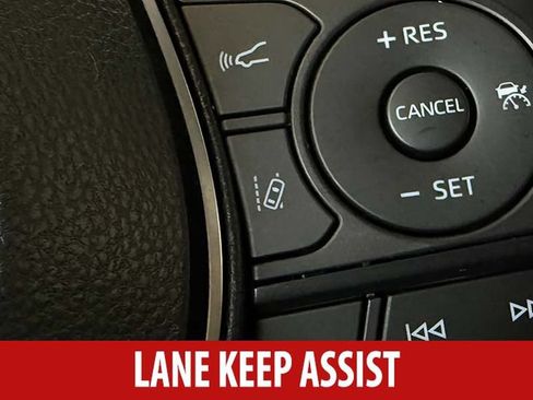 Used 2025 Toyota RAV4 Limited AWD/4WD image 15