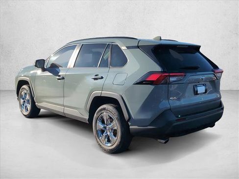 Used 2020 Toyota RAV4 XLE image 8