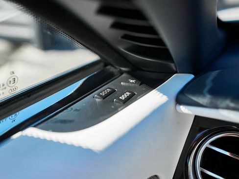 Used 2020 Rolls-Royce Wraith RWD image 52