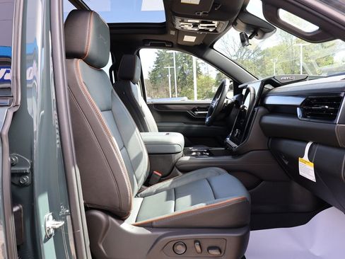 New 2026 GMC Yukon AT4 AWD/4WD image 45