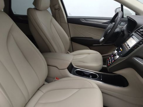 Used 2019 Lincoln MKC Premiere FWD image 21