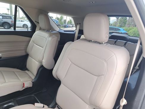 Certified 2020 Ford Explorer XLT w/ Equipment Group 202A image 12
