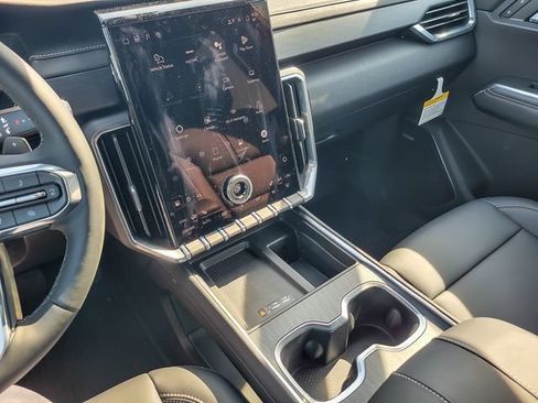 New 2026 GMC Acadia Elevation w/ Black Edition AWD/4WD image 17
