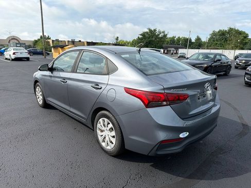 Used 2019 Hyundai Accent SE FWD image 5