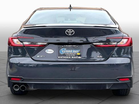 Used 2025 Toyota Camry SE w/ Convenience Package FWD image 5