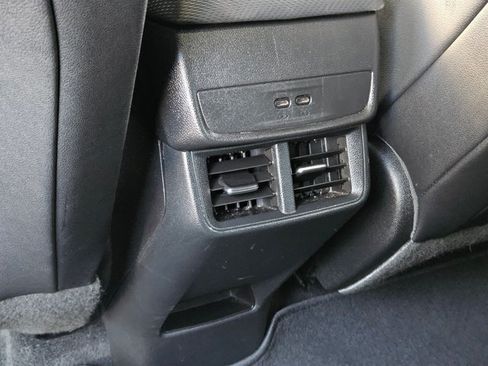 Used 2025 Chevrolet Equinox LT w/ Convenience Package II FWD image 16