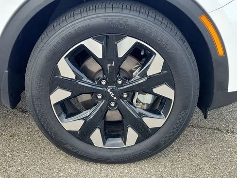 Used 2024 Kia Sportage X-Line w/ X-Line Premium Package image 9