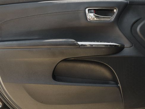 Used 2015 Toyota Avalon XLE Premium FWD image 21