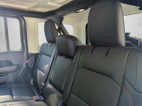 Used 2024 Jeep Wrangler Unlimited Rubicon w/ Technology Group AWD/4WD image 24