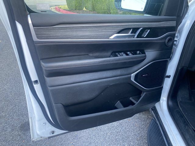 Used 2024 Jeep Wagoneer Series II w/ Flexible Seating Group RWD image 21