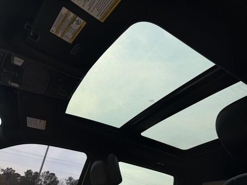 Used 2020 Ford F150 Lariat w/ Equipment Group 502A Luxury image 14