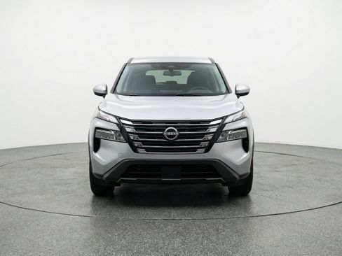 Used 2025 Nissan Rogue SV FWD image 2