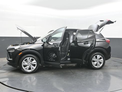 Used 2025 Buick Encore GX Preferred AWD/4WD image 39