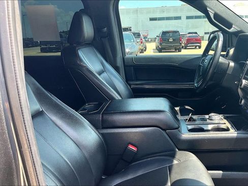 Used 2021 Ford Expedition Max XLT RWD image 7