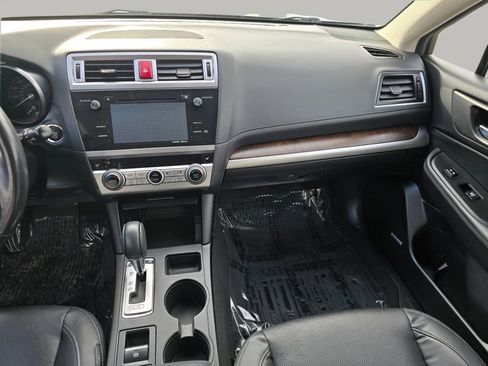 Used 2015 Subaru Outback 3.6R Limited image 4