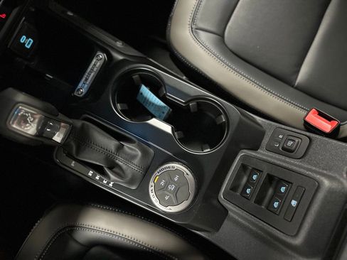 New 2025 Ford Bronco Outer Banks image 24