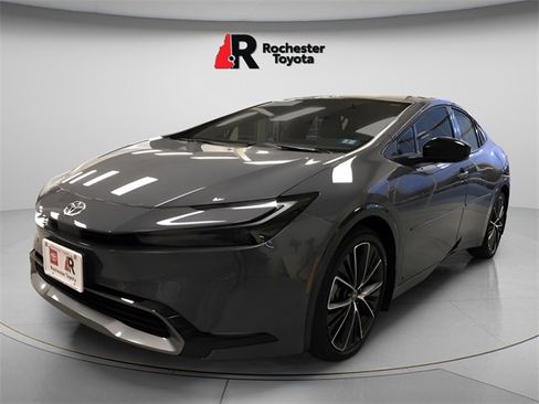 Certified 2024 Toyota Prius XLE image 8