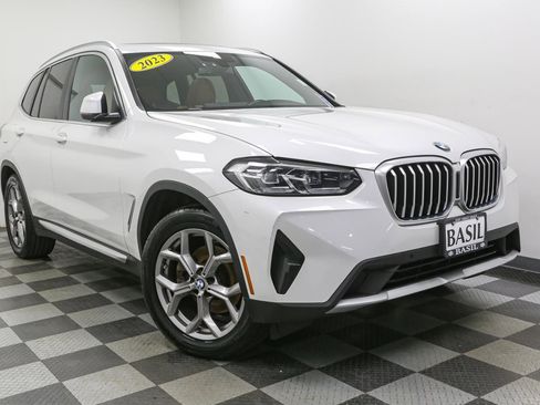 Used 2023 BMW X3 xDrive30i w/ Premium Package image 2
