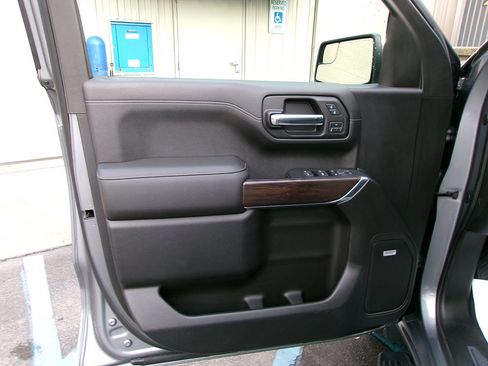 Used 2019 GMC Sierra 1500 SLT w/ SLT Premium Package AWD/4WD image 14
