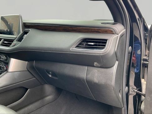Used 2022 Chevrolet Suburban Premier AWD/4WD image 30