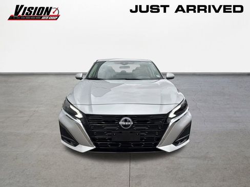 New 2025 Nissan Altima 2.5 SL image 2